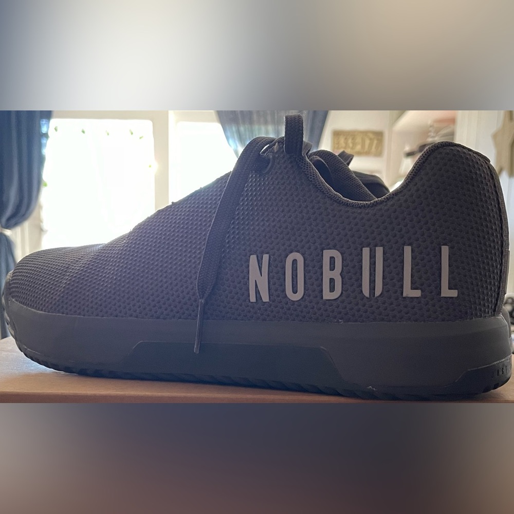 Men’s No Bull Trainer + Sneakers WORN FOR LESS THAN 5 hours indoors on gym floor